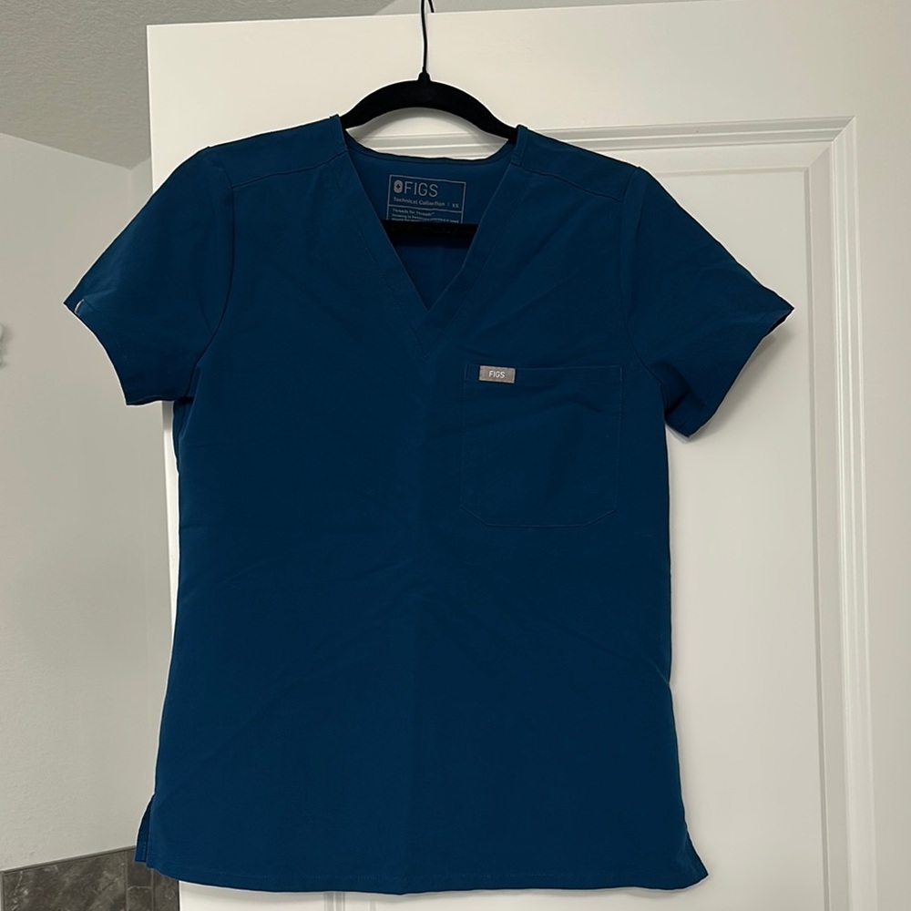 FIGS Women’s Blue Shirt